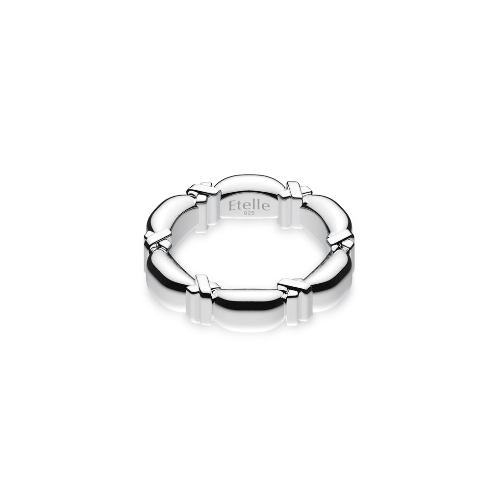 Etelle minimalist 5mm sterling silver ring with an intertwined design