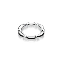 Etelle minimalist 5mm sterling silver ring with an intertwined design